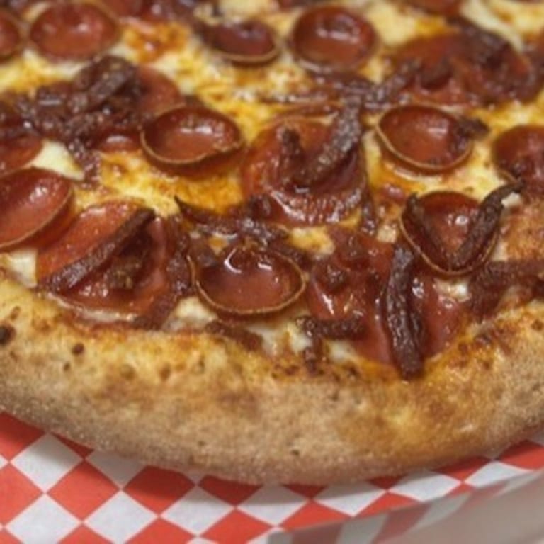 Delicious Pepperoni Pizza
